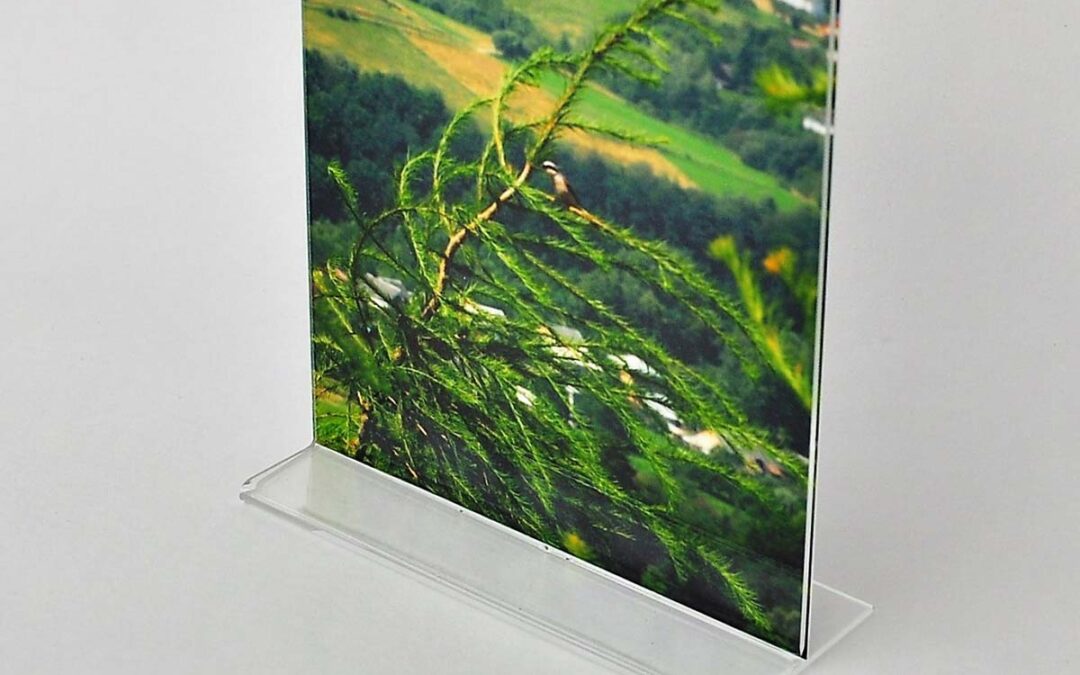 Stojaki z plexi i ekspozytory